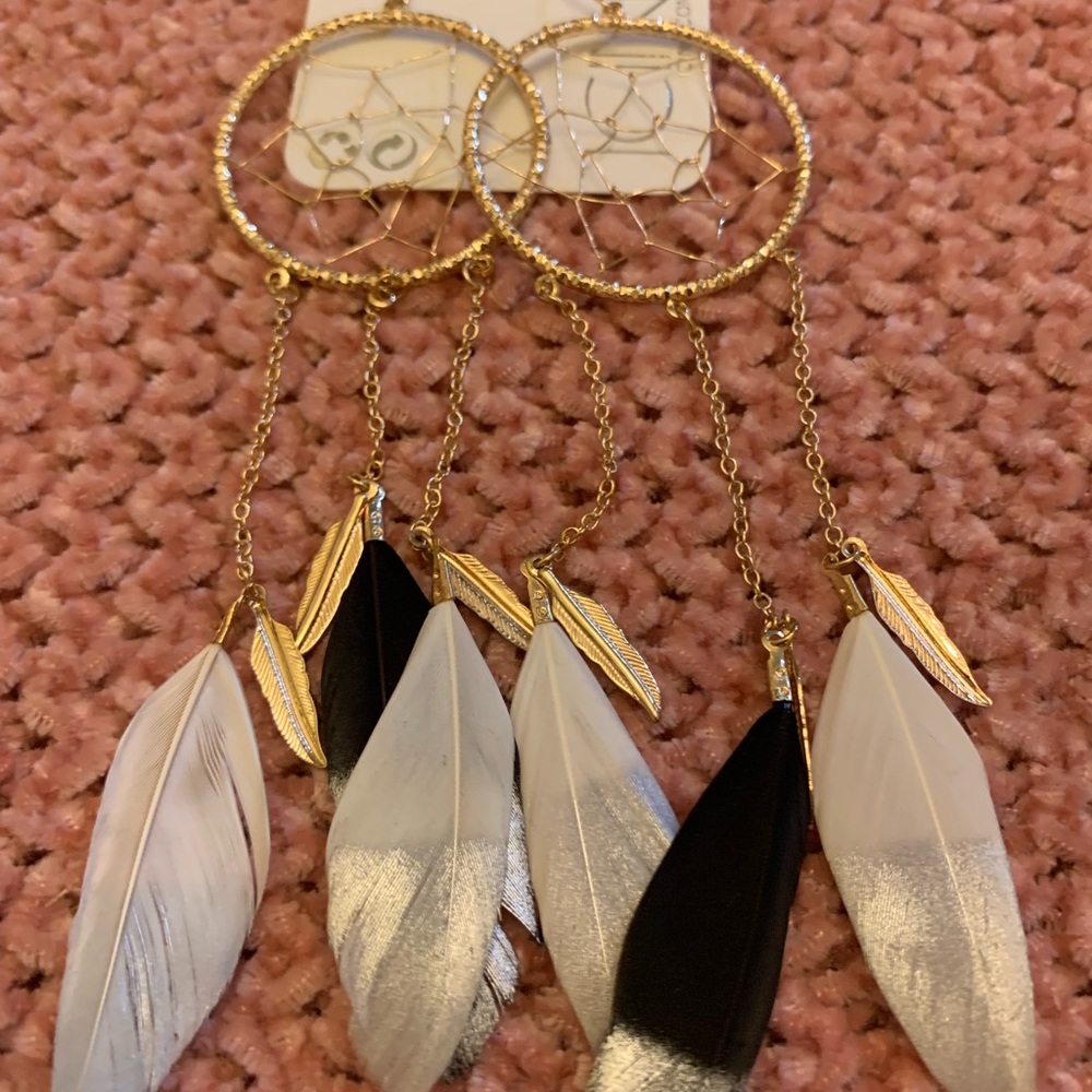 Gold dream catcher earrings 🔥🔥